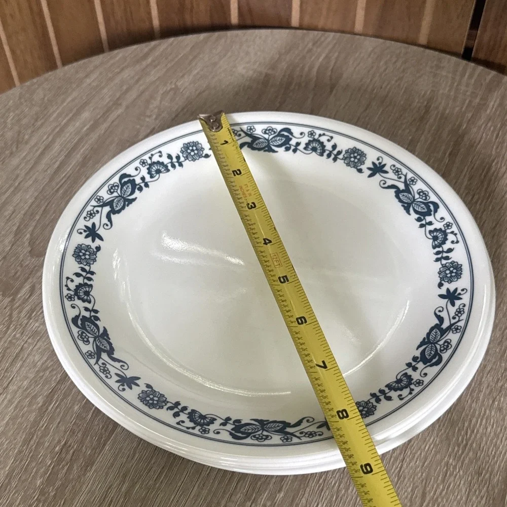 CORELLE Old Town Blue And White 8.5 Inch Five Piece Plates USED
